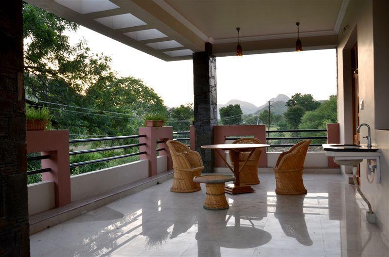 The Royale Country Retreat Acomodação com café da manhã Udaipur Exterior foto