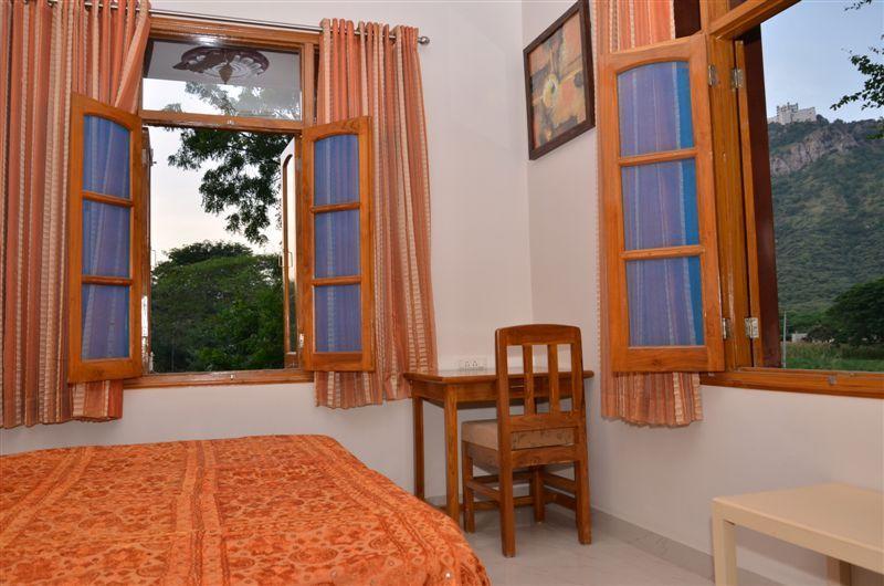 The Royale Country Retreat Acomodação com café da manhã Udaipur Exterior foto