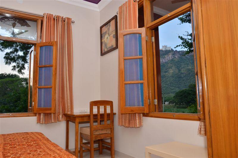 The Royale Country Retreat Acomodação com café da manhã Udaipur Exterior foto